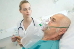 Older patient with COPD resting comfortably with hospice support